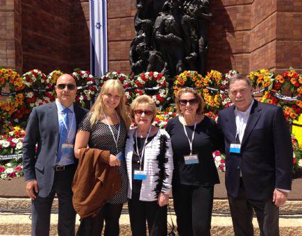 Yad Vashem Benefactor Mark Moskowitz (left) laid a wreath on behalf of the American Society for Yad Vashem with family members sister Sonia (second from right) and Michael (right) Gordon